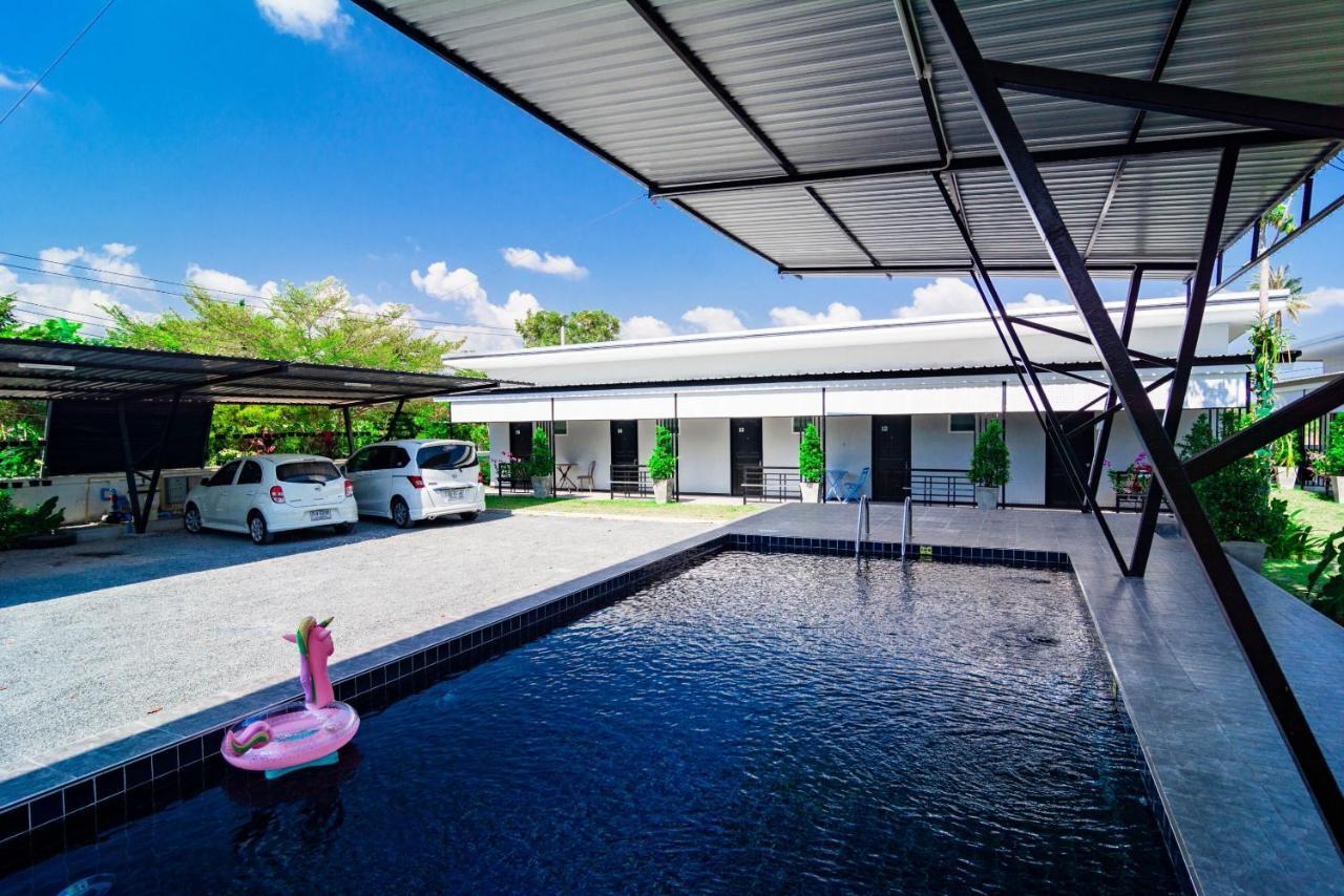 Oyo 533 Runya Poolvilla براشاوب خيرى خان المظهر الخارجي الصورة