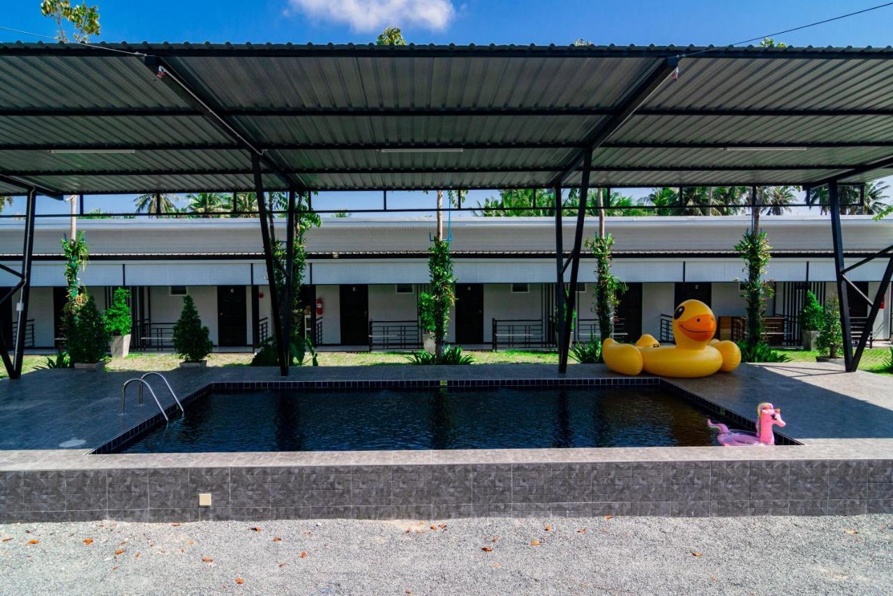 Oyo 533 Runya Poolvilla براشاوب خيرى خان المظهر الخارجي الصورة