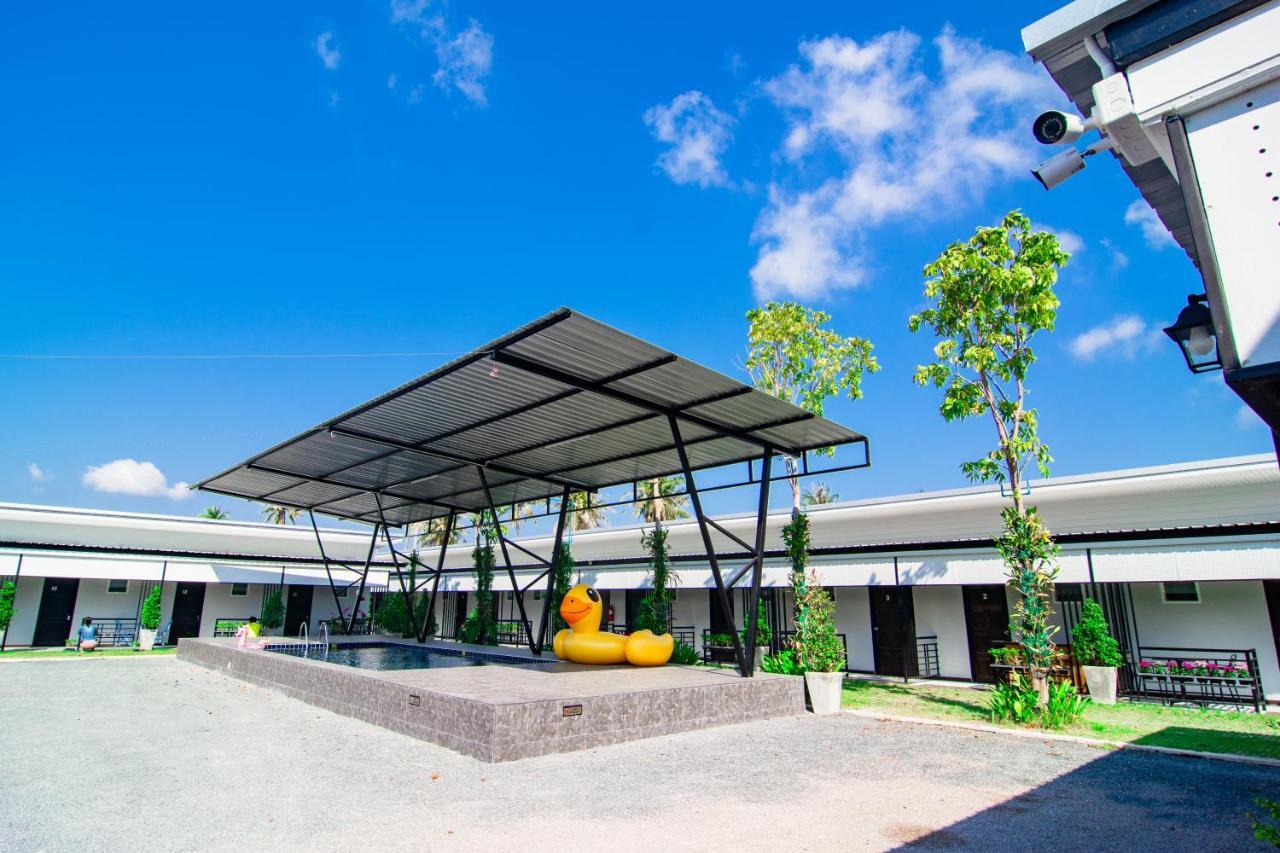 Oyo 533 Runya Poolvilla براشاوب خيرى خان المظهر الخارجي الصورة